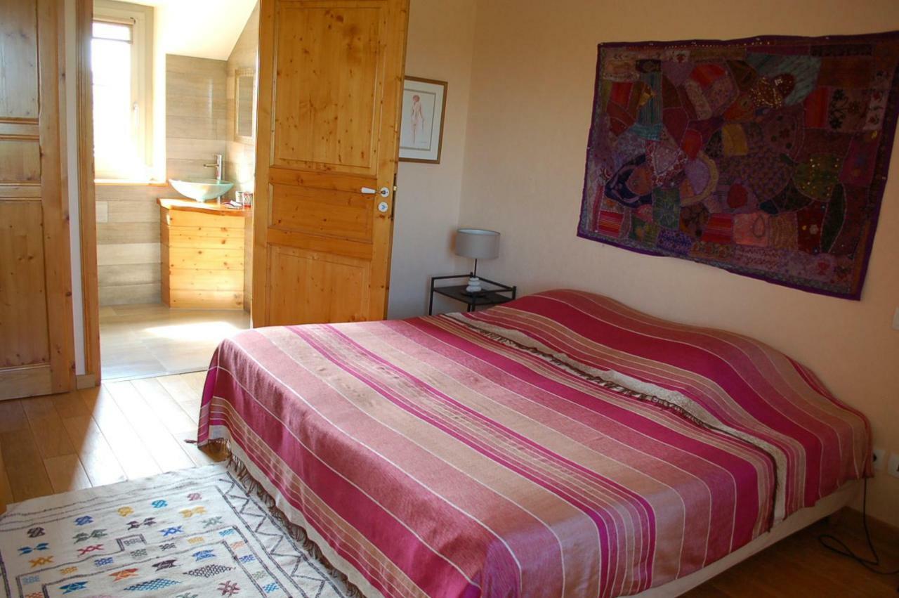 B&B La Maison Des Collines Autour Chambres D'Hotes La Chapelle  Bagian luar foto