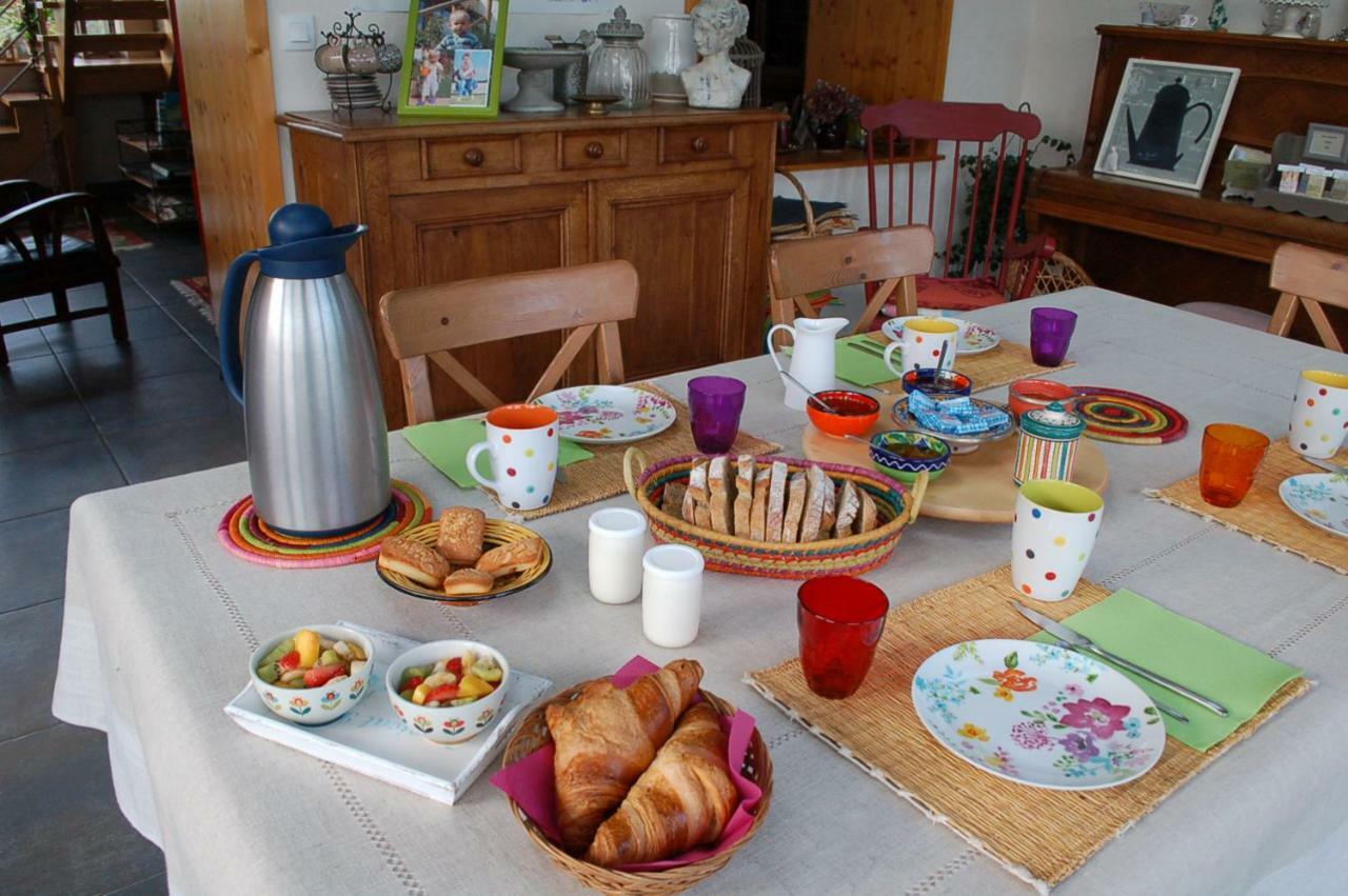 B&B La Maison Des Collines Autour Chambres D'Hotes La Chapelle  Bagian luar foto